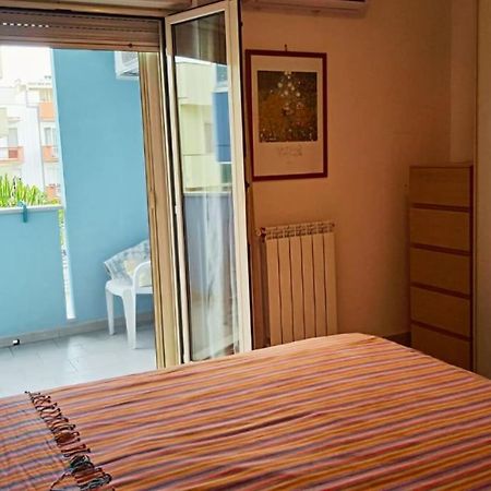 Ferienwohnung Casa Flora A Due Passi Dal Mare Giovinazzo Exterior foto