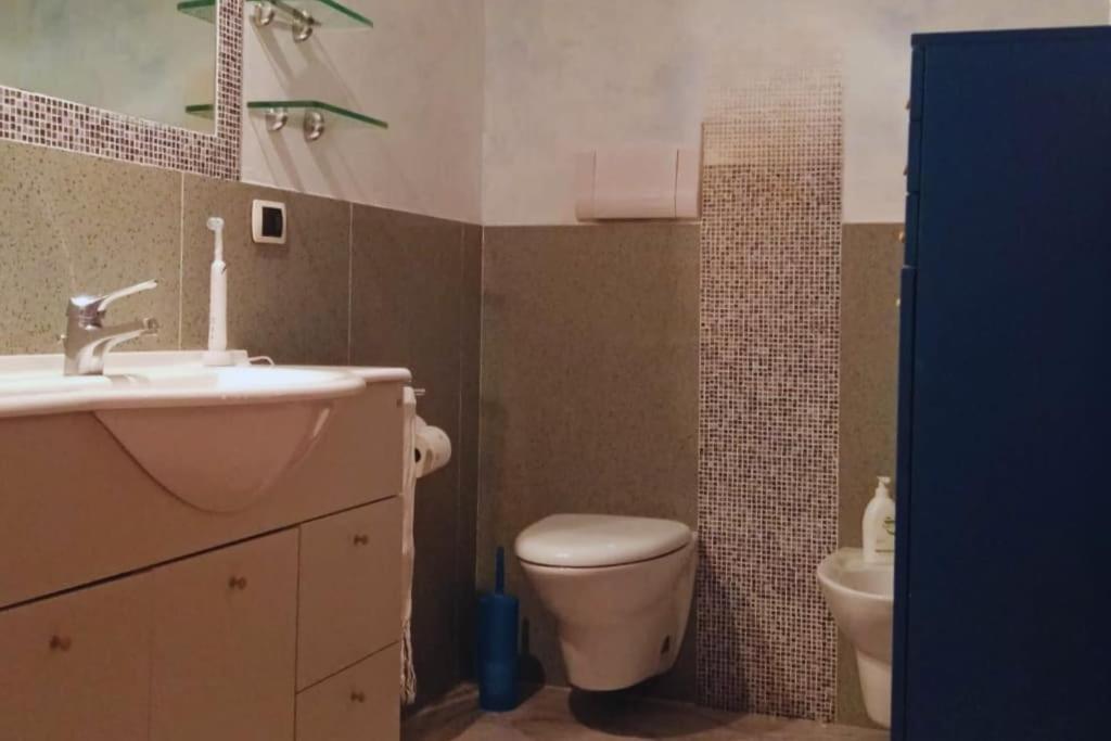Ferienwohnung Casa Flora A Due Passi Dal Mare Giovinazzo Exterior foto